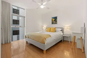 Modern Airy Haven Near Beach & City - Image 3