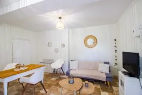La Pierre Apartment - Image 2