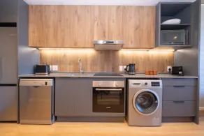 714 Riverlands - Lux Studio Apartment - Image 3