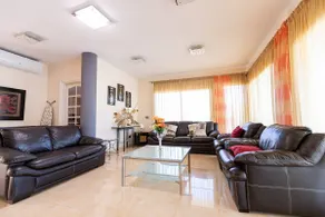 Villa with private pool and magnificent views Nekh - Image 3