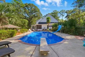 Pool, 8 bedrooms, lakefront, updated kitchen - Image 3