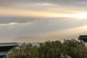 Idyllic Aireys Retreat - where ocean & hills meet - Image 2
