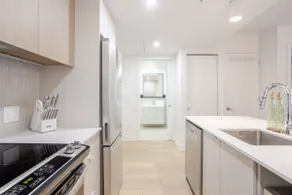 Stylish Living in MTL | Rooftop BBQ Retreat - Image 3