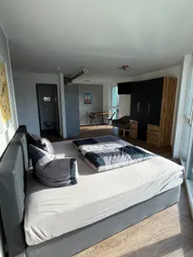 403 - One-bedroom apartment with single bed - Image 3