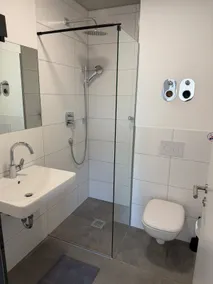 403 - One-bedroom apartment with single bed - Image 4