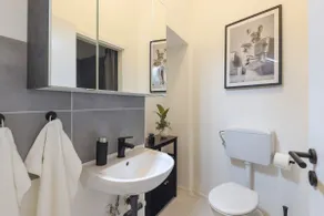 Nice place - Image 4