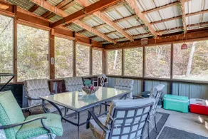 Hunters Welcome! Creekside Missouri Ozarks Cabin - Image 3