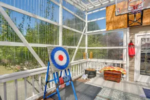 3 Mi to Sequoia Park Zoo: Spacious Home w/ Sunroom - Image 2