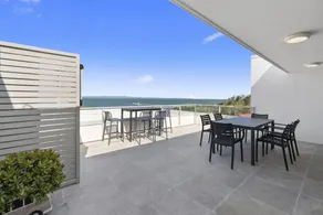 The Lookout Retreat - Image 2