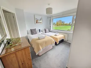 3-Bedroom House | Sleeps 6 | Great Location - Image 2