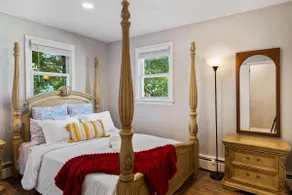 Homey 4BR w Parking, near NYC - Image 4