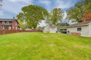 1 Mi to Akron Zoo: Ranch-style Home w/ Yard! - Image 3