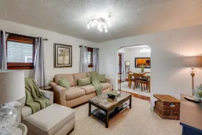 1 Mi to Akron Zoo: Ranch-style Home w/ Yard! - Image 5