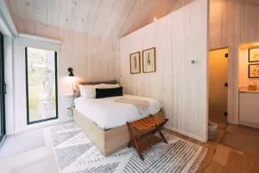 Hugga Creek Cabin | Hot Tub, Sauna, Cold Plunge - Image 4