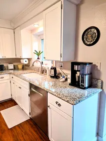 Ames Guest House - Image 4