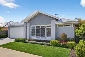 Coastal Luxe 4-Bed House in Madora Bay - Image 5
