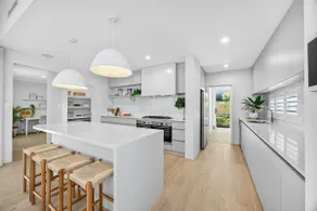 Coastal Luxe 4-Bed House in Madora Bay - Image 3