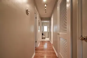 2 Bedroom Duplex Near Food, Shops, & KU Hospital 6 - Image 4
