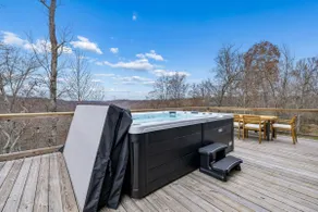 Close to the lake with hot tub, grill & fire pit - Image 3