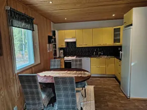 Cabin-Garden view-Private Bathroom-Deluxe-Mökki 12 - Image 5