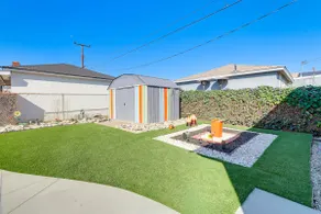 Stylish Home Near Sofi Stadium, LAX & Long Beach - Image 2