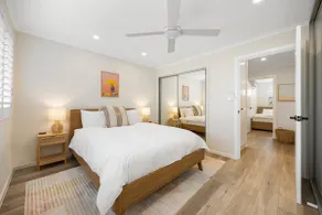 Hazy Shores Escape - Breezy Coastal Stay near Henley Square - Image 3