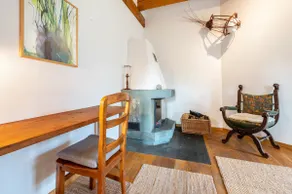 Country house in the garden - Image 4