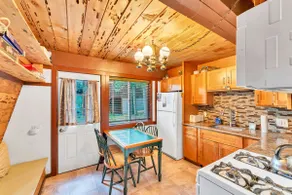 Classic Tahoe Charm – 3 Ski Resorts Within 5 Miles - Image 4