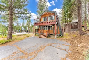Classic Tahoe Charm – 3 Ski Resorts Within 5 Miles - Image 2