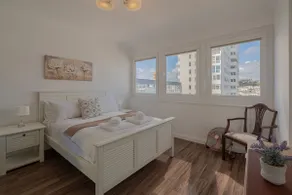 Penthouse-Sea View-Balcony-Free Spa-Sauna-Pool-Gym - Image 3