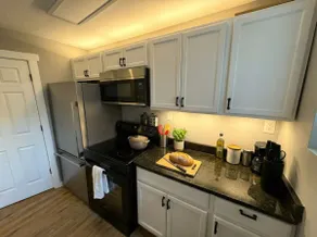 Historic Apt King Bed Workspace - Image 3