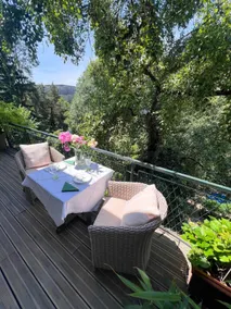 Altstadt Elegance - Image 2