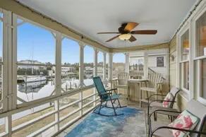 Starfish Hideaway - Waterfront Getaway - Image 3