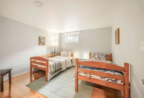 Spacious 2BR Home, Backyard Parking [snowball2] - Image 5