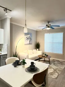 Sleek 1BR Near Woodlands | Parking, Pool & Gym - Image 5