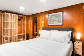Bright 1BR Near UW & Local Parks - Image 4