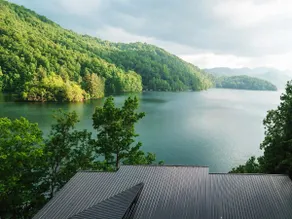New Perspective Cabin Rental on Lake Nantahala - Image 5