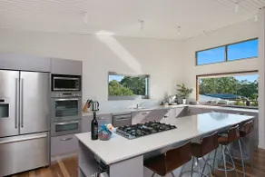 Cirrus At Kirra - Image 4