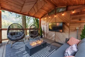 Emberwood Chalet - Image 3