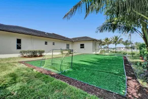 8-BR with Pool & Mini-golf & Soccer - Image 5