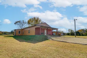 On 17 Acres! Countryside Retreat in Louisburg - Image 4