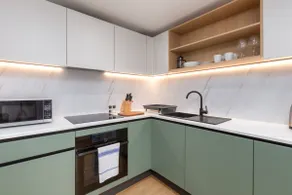 Apartment with garden - Image 5