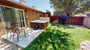 Town Home In Downtown Moab, Inomhuspool, Privat Hot Tub, Privat Backyard - Image 3