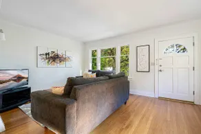 Charming and Spacious 3Beds3Bath Seattle Townhome - Image 3