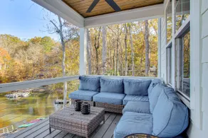 Unplugged Getaway on Lake Secession! Home w/ Dock - Image 2