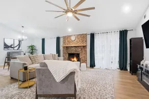 Shadowlake 4BR House - Image 2