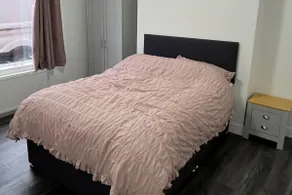 2 Bed Flat - Sleeps 3 - Parking - Wifi - Image 3