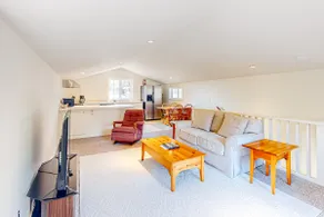 Mendocino Family Home, Near Beach & Hot Tub - Image 5