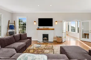 Oceantfront Estate with Luxury Kitchen & Game Room - Image 4