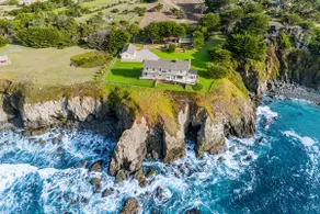 Oceantfront Estate with Luxury Kitchen & Game Room - Image 2